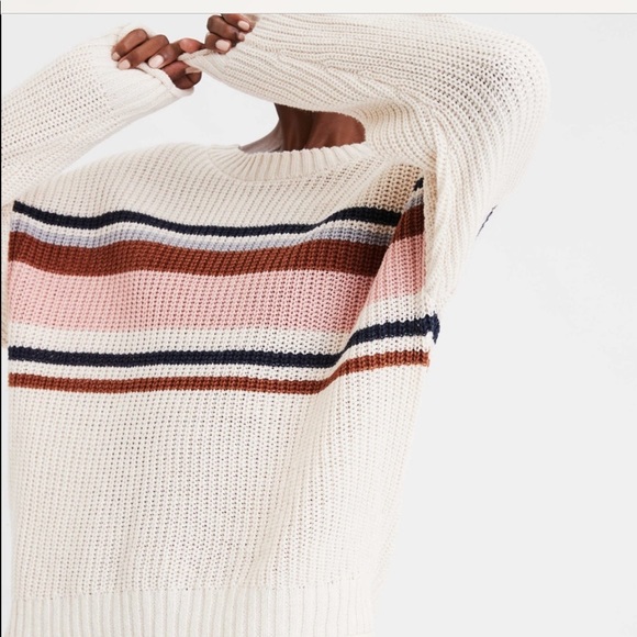 American Eagle Outfitters Sweaters - NWT CUTE AE SWEATER😍